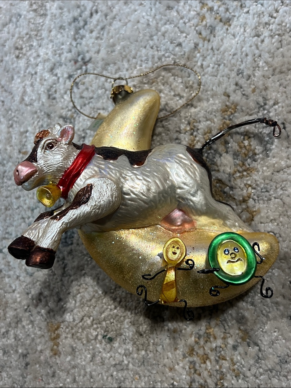 Vtg Hand-Painted Gold Moon Cow Holiday Ornament - White and Gold glass z29